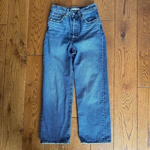 Levi’s Ribcage Straight Ankle Jeans - Medium Blue 27x27